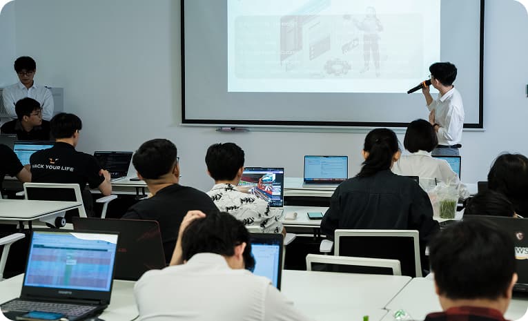 Đào tạo kỹ năng và thực hành trên dự án thực tế